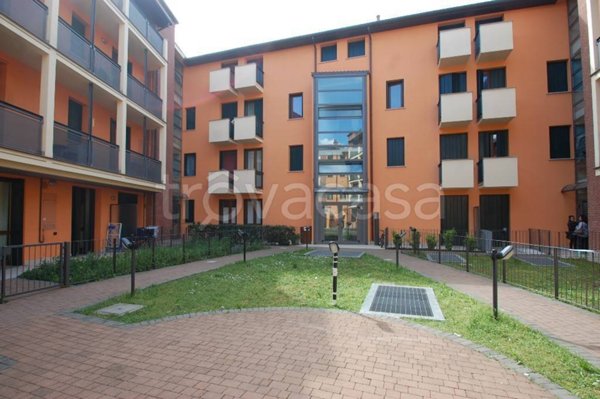 appartamento in affitto a Seriate in zona Paderno