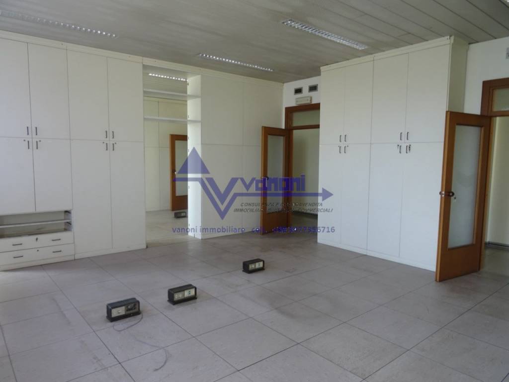 ufficio in affitto a Seriate in zona Paderno