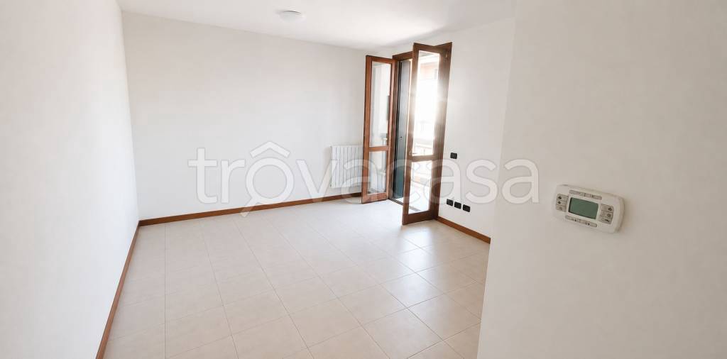 appartamento in affitto a Seriate in zona Comonte