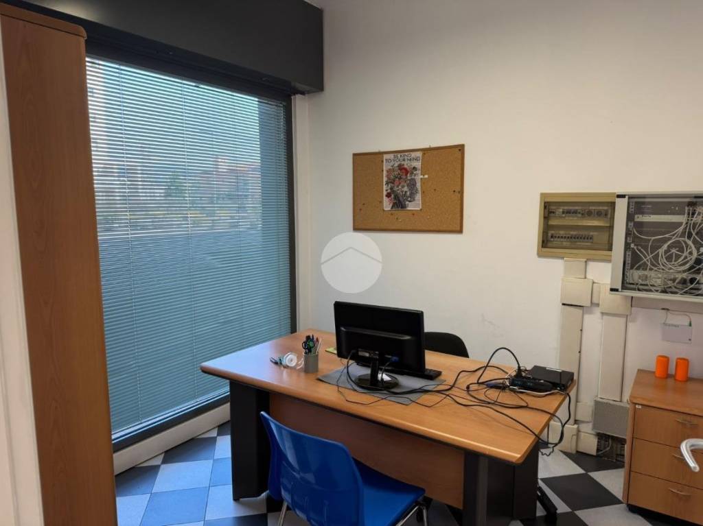 ufficio in affitto a Seriate in zona Paderno