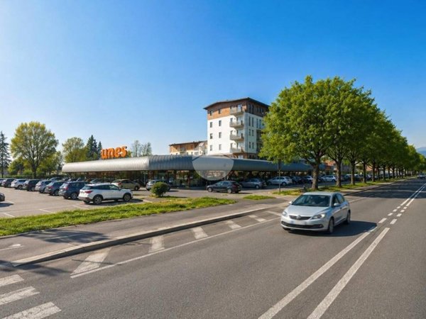 locale commerciale in affitto a Seriate in zona Paderno