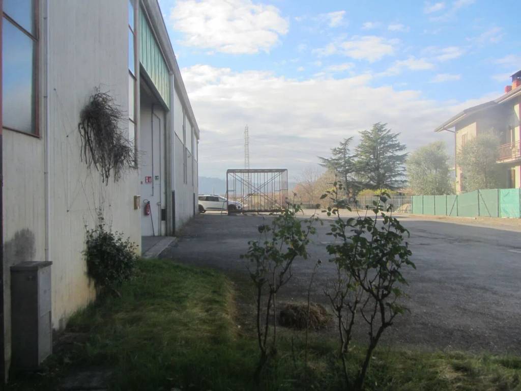 locale commerciale in affitto a Sorisole in zona Azzonica