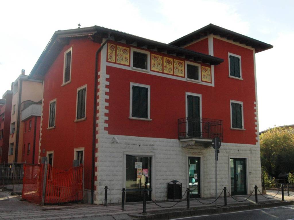 negozio in affitto a Sorisole in zona Petosino