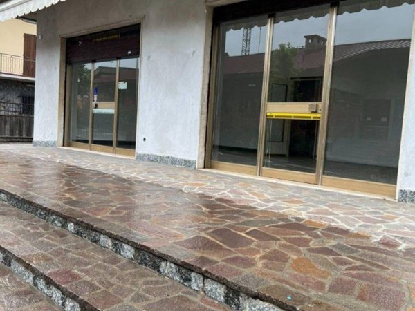 negozio in affitto a Sotto il Monte Giovanni XXIII