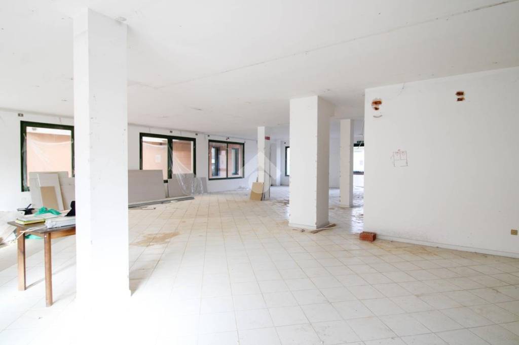 ufficio in affitto a Stezzano