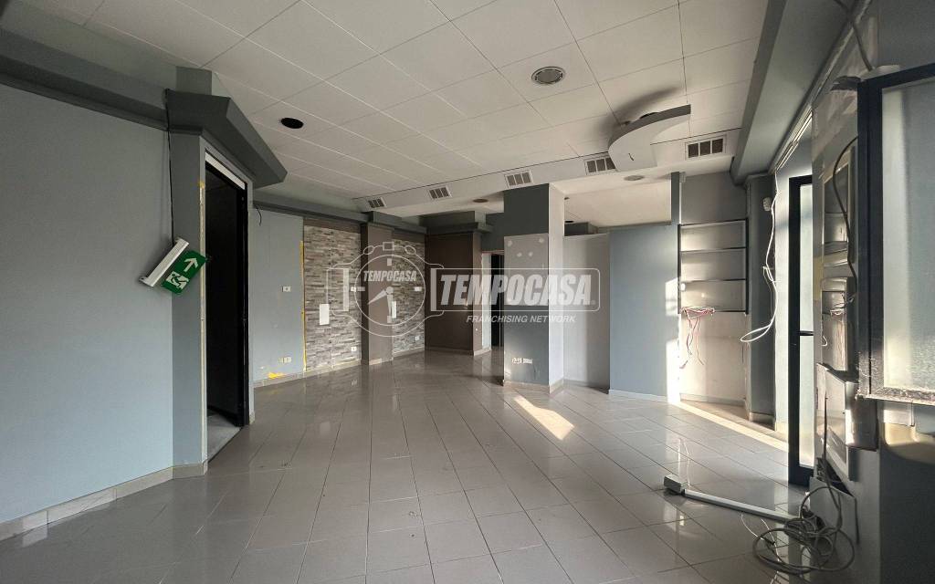 negozio in affitto ad Avigliana