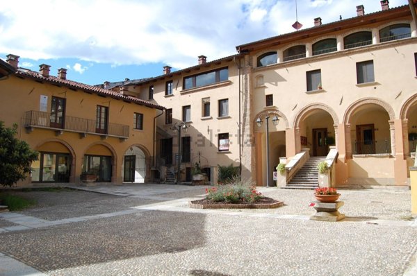 locale commerciale in affitto ad Avigliana