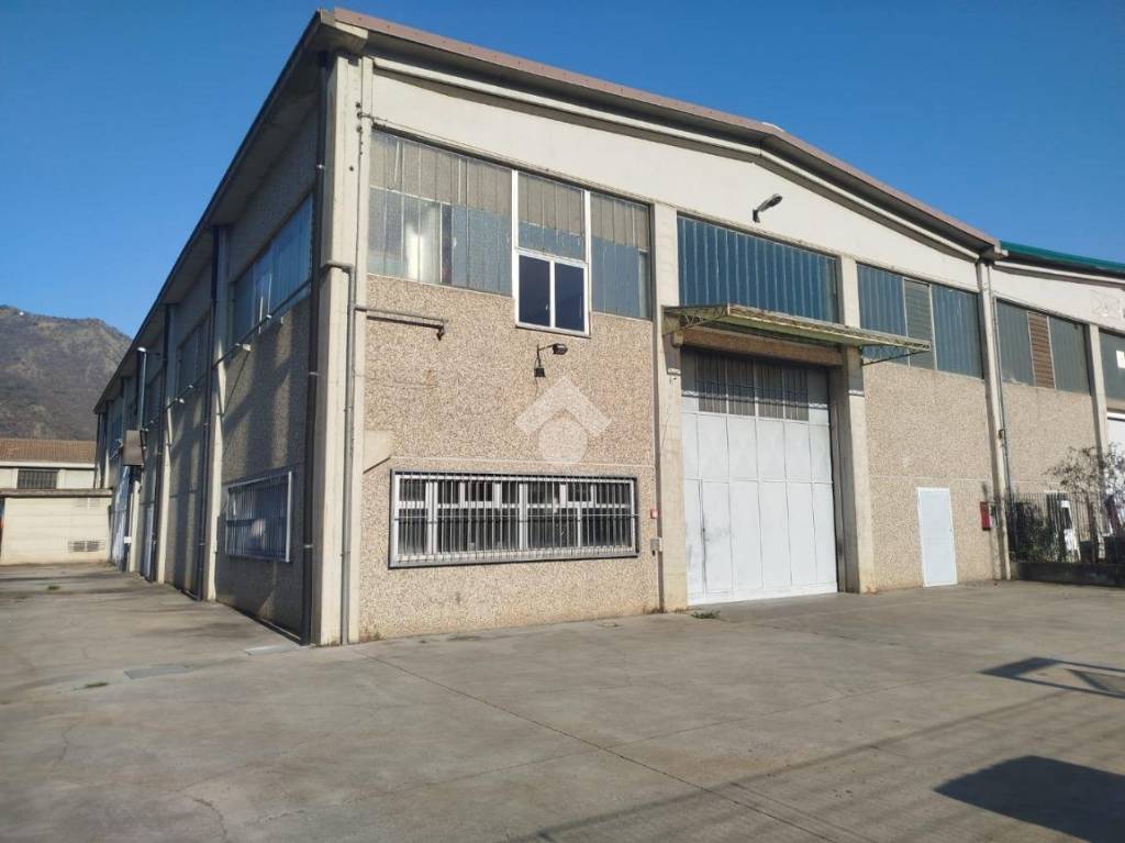 locale commerciale in affitto ad Avigliana