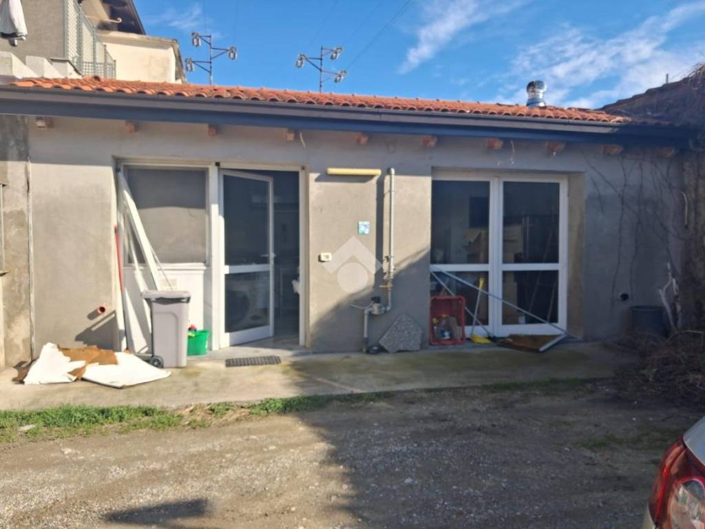 negozio in affitto ad Avigliana