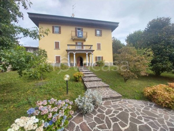 appartamento in affitto a Strozza