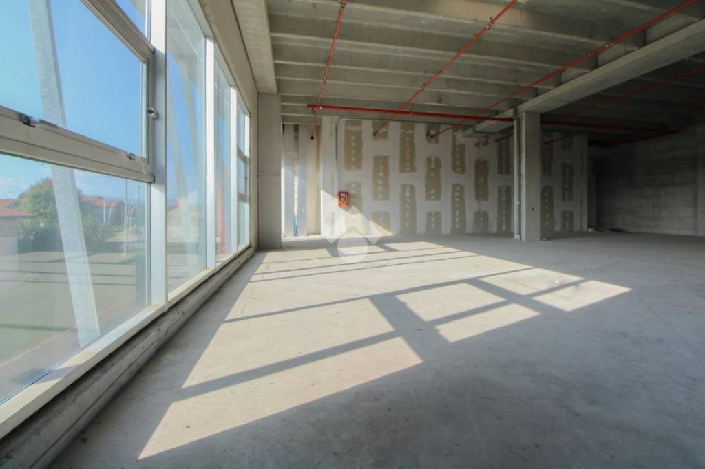 negozio in affitto a Suisio