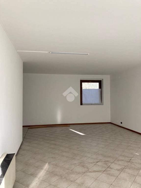 negozio in affitto a Telgate