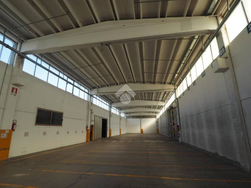 locale commerciale in affitto a Telgate