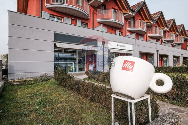 negozio in affitto a Terno d'Isola