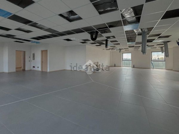 ufficio in affitto a Terno d'Isola