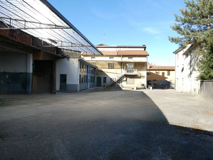 box auto in affitto a Terno d'Isola