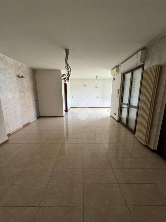 negozio in affitto a Trescore Balneario