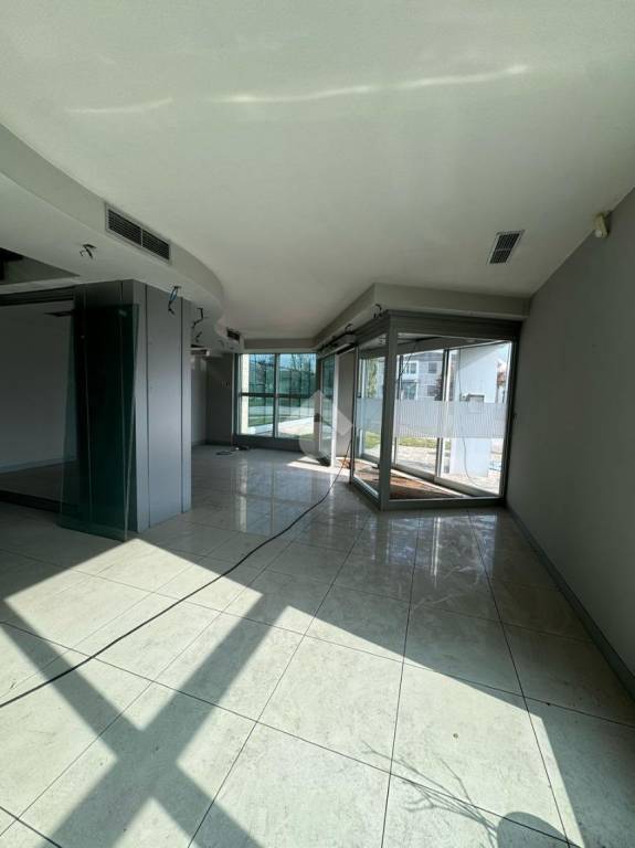 negozio in affitto a Trescore Balneario