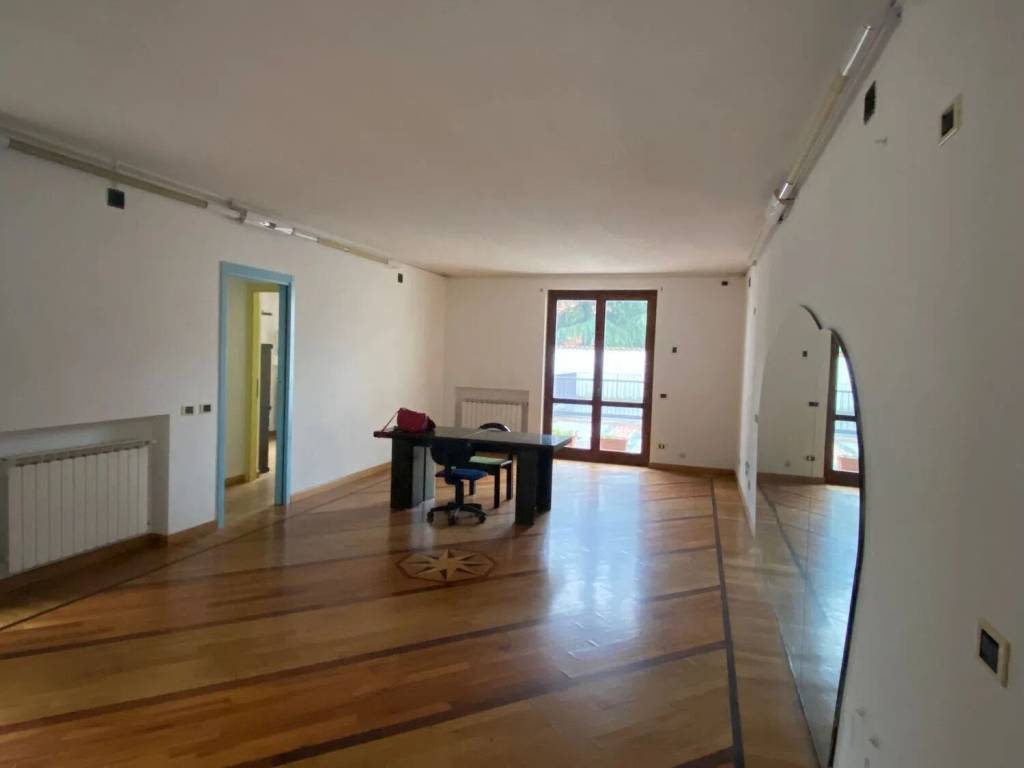 ufficio in affitto a Trescore Balneario