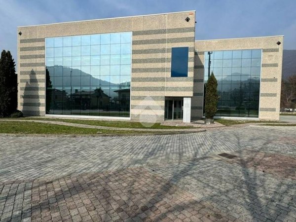 locale commerciale in affitto a Trescore Balneario