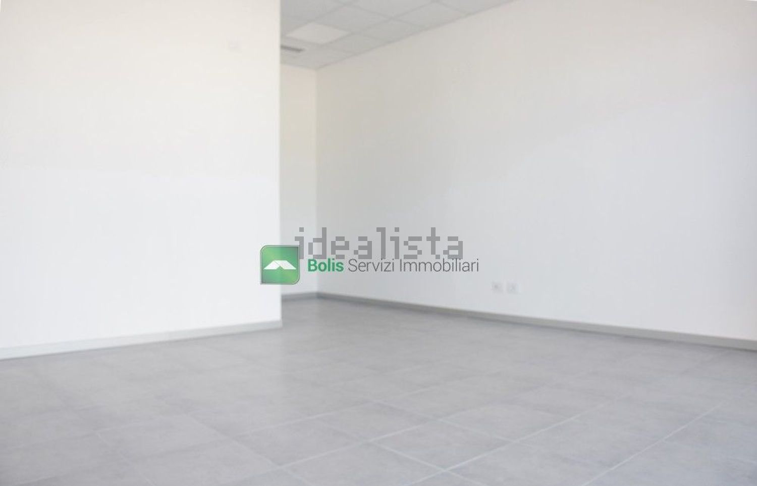 negozio in affitto a Trescore Balneario