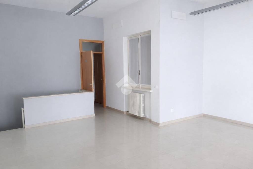 negozio in affitto a Trescore Balneario