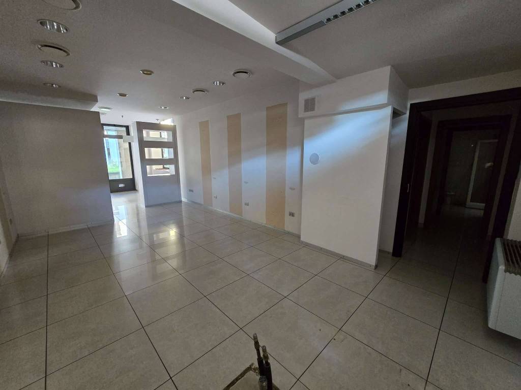 negozio in affitto a Trescore Balneario