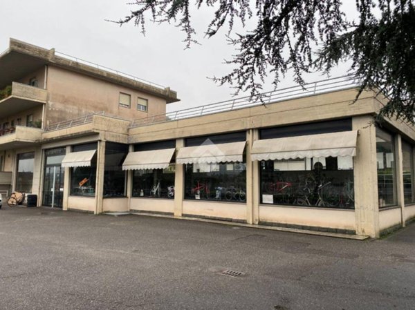 negozio in affitto a Trescore Balneario