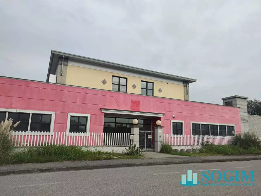 locale commerciale in affitto a Treviglio