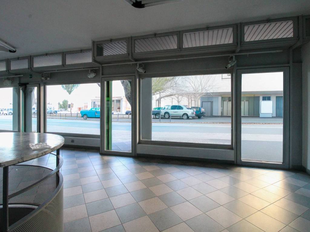 negozio in affitto a Treviglio