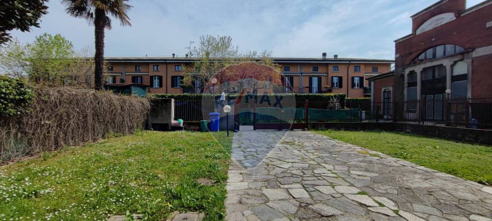 locale commerciale in affitto a Treviglio in zona Geromina