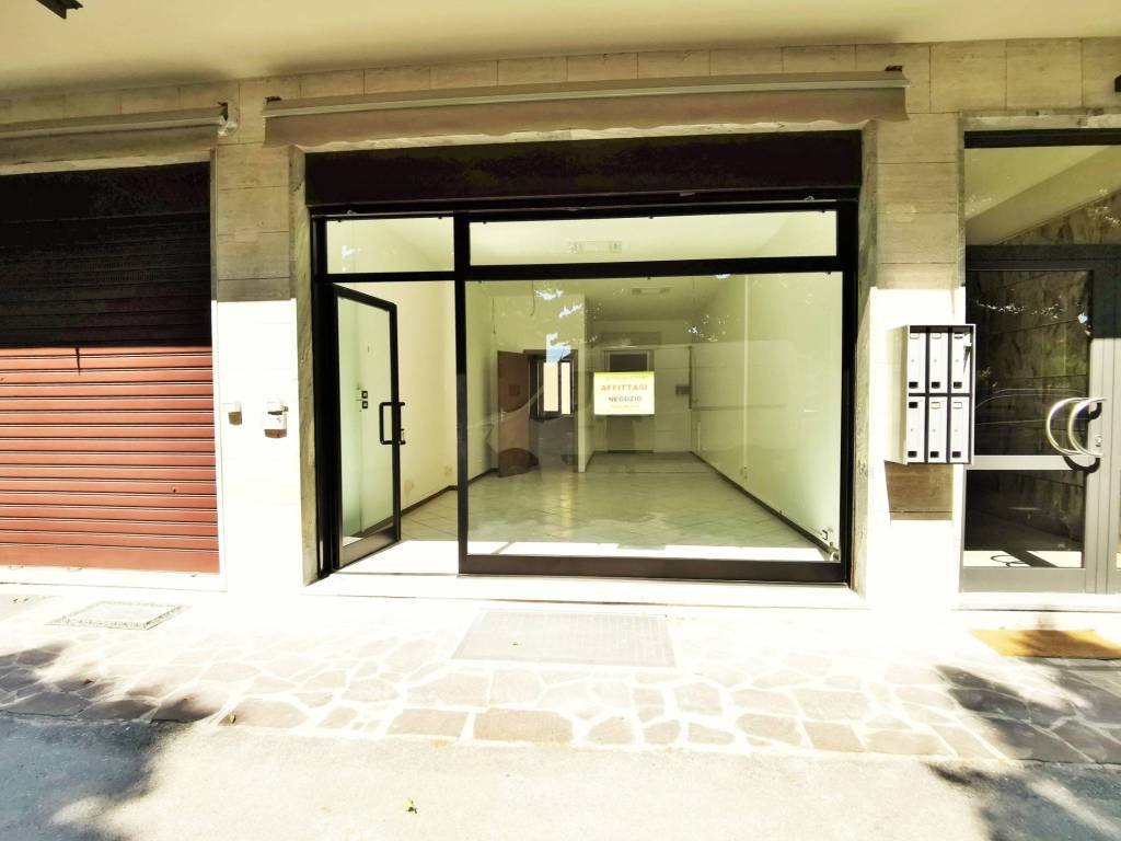 negozio in affitto a Treviglio