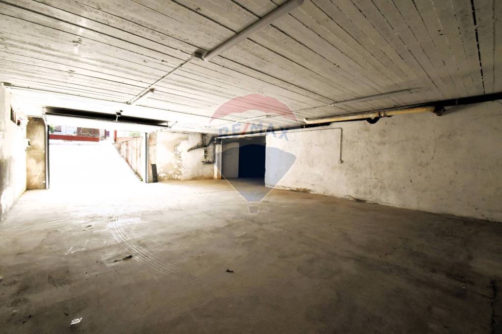 locale commerciale in affitto a Treviglio