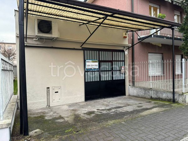 negozio in affitto a Treviglio