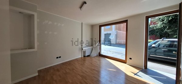 negozio in affitto a Treviglio