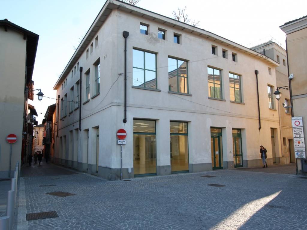 negozio in affitto a Treviglio