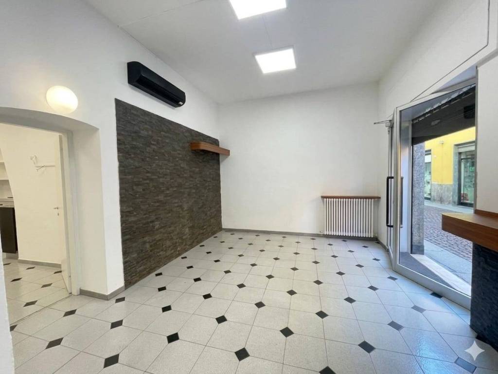 negozio in affitto a Treviglio