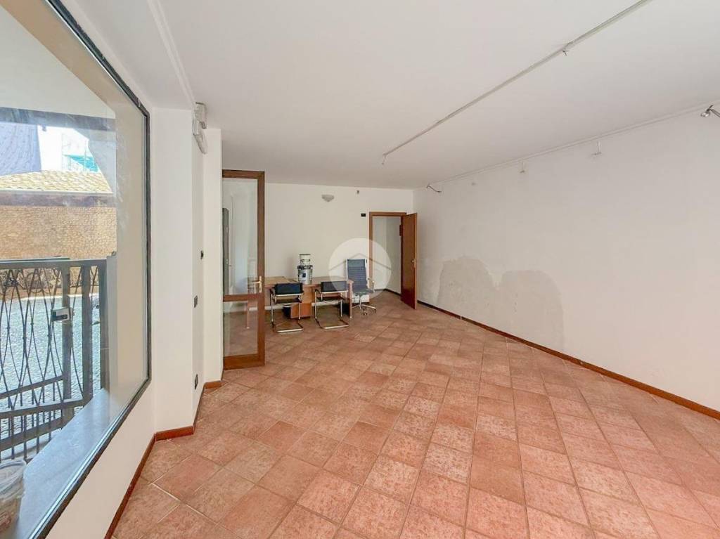 negozio in affitto a Treviglio