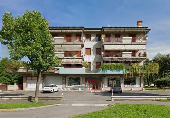 negozio in affitto a Treviglio