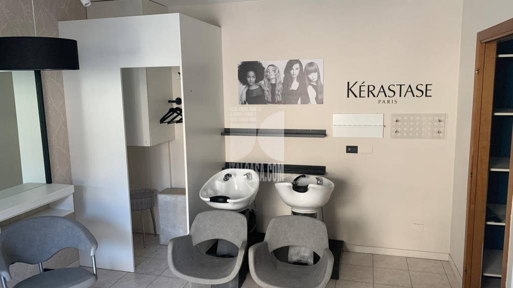 locale commerciale in affitto a Treviglio