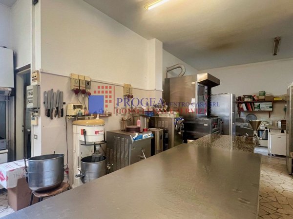 locale di sgombero in affitto a Treviolo