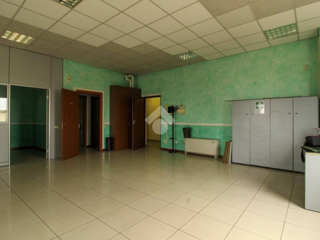ufficio in affitto a Treviolo