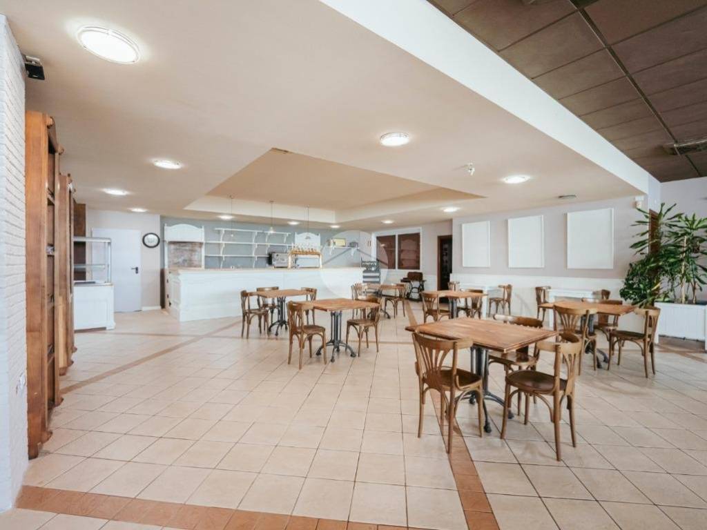 negozio in affitto ad Urgnano