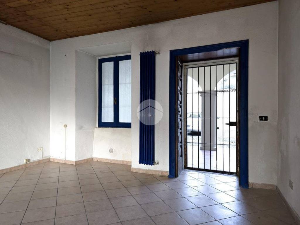 negozio in affitto ad Urgnano