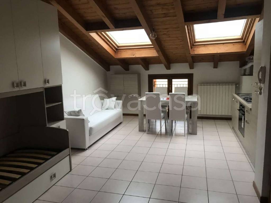 appartamento in affitto ad Urgnano