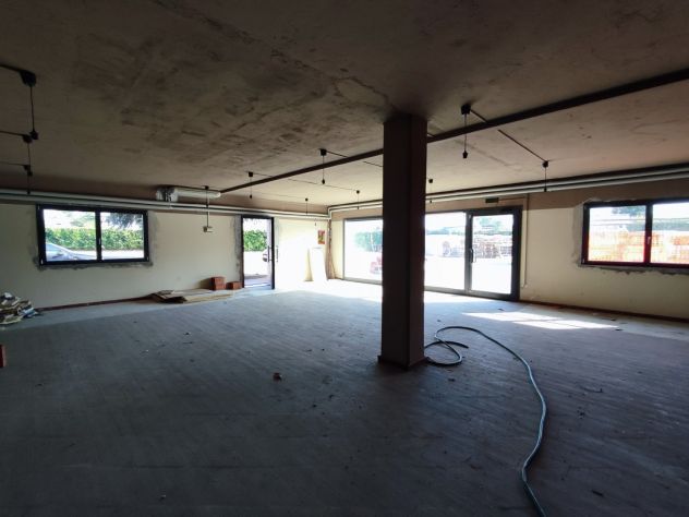 negozio in affitto ad Urgnano