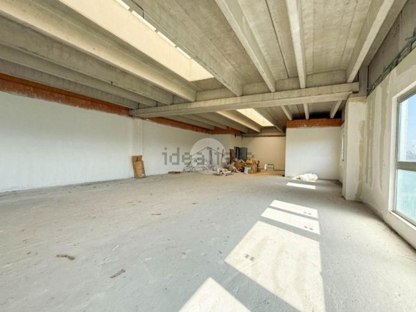 ufficio in affitto ad Urgnano