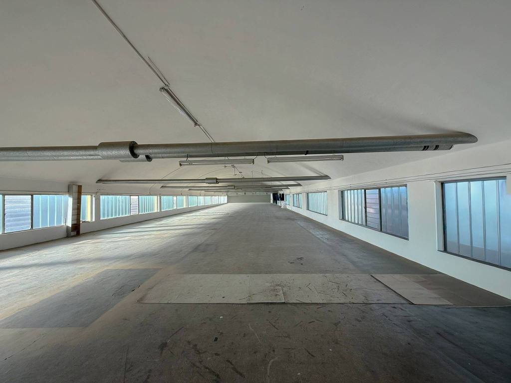 capannone in affitto ad Urgnano