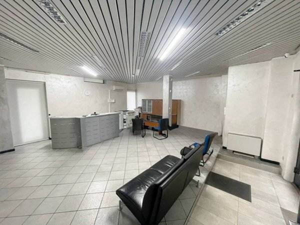 negozio in affitto ad Urgnano