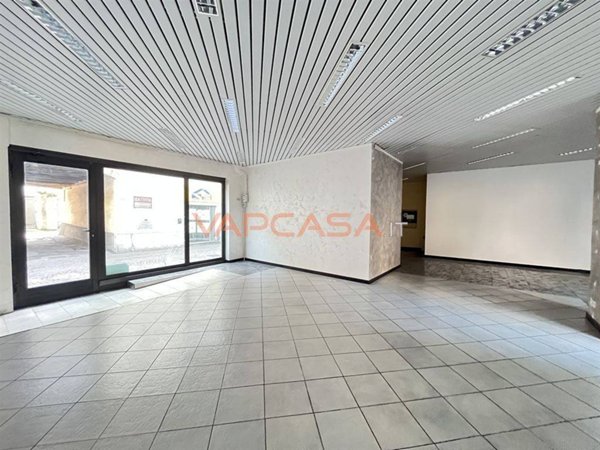 negozio in affitto ad Urgnano